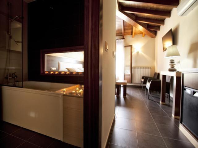 Hotel & Spa Villa De Mestas Mestas De Con Bagian luar foto